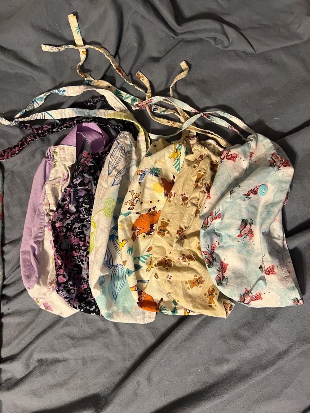 Lot of 6 scrub caps.
